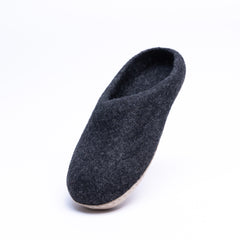 Graphite wool slipper with minimalist indoor design - Kuuma Shoes