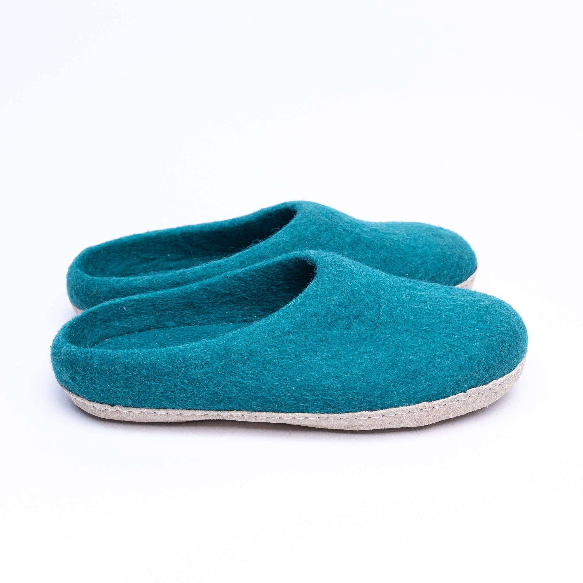 Peacock Felt Slippers - Kuuma Shoes