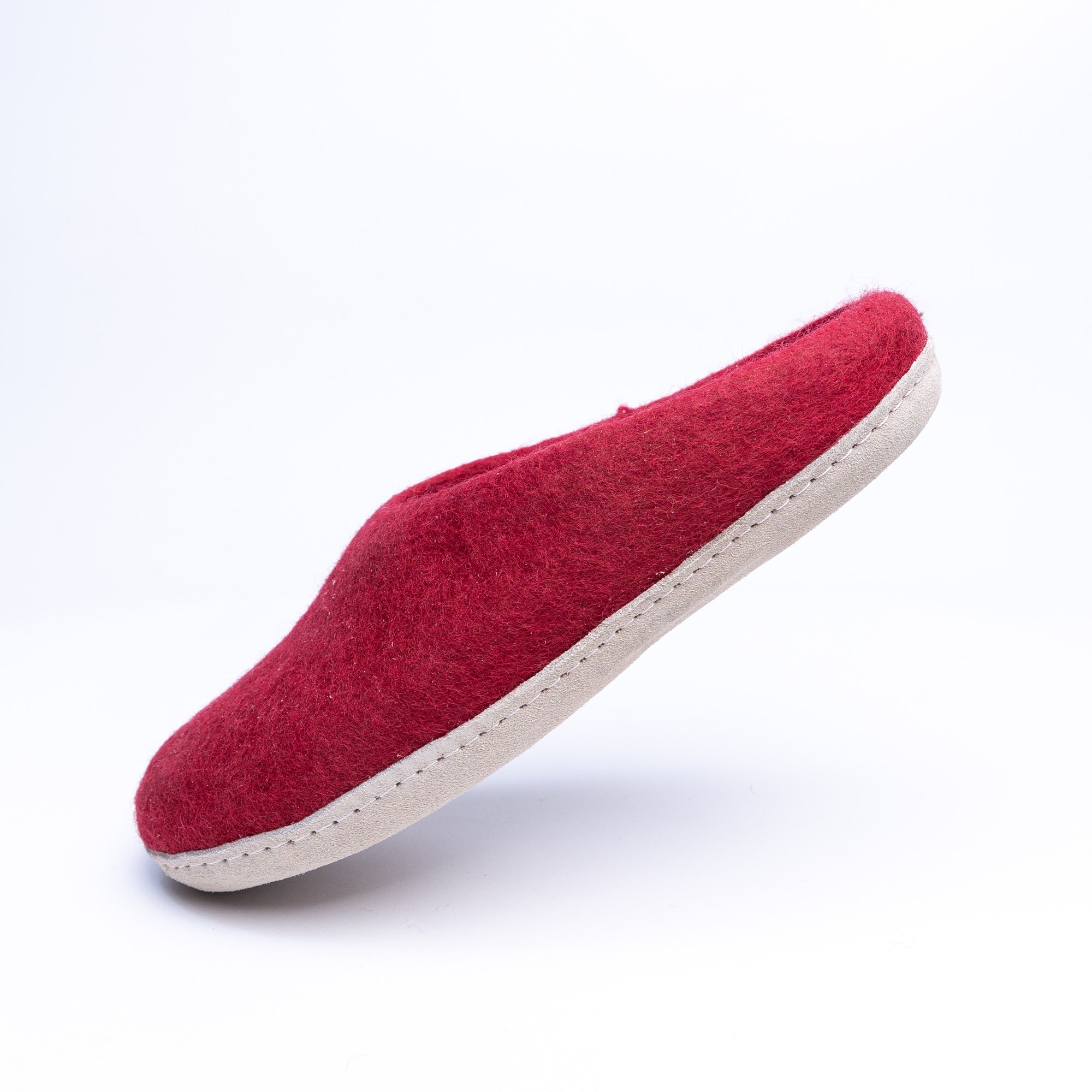 Red Wool Felt Slippers - Kuuma Shoes