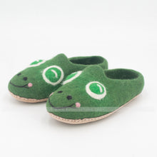 Load image into Gallery viewer, Green Frog Shoe
